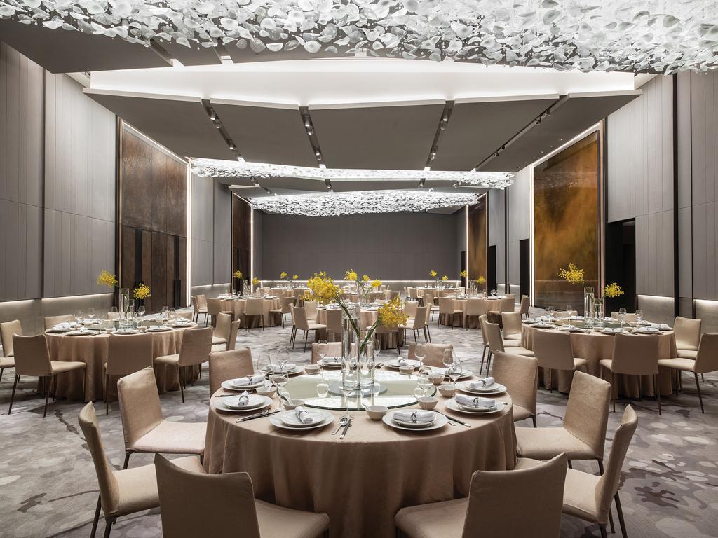 Cordis Hongqiao 5*