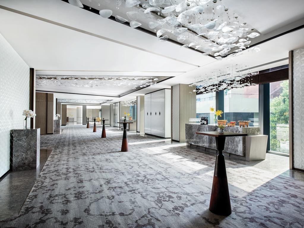 Cordis Hongqiao 5*